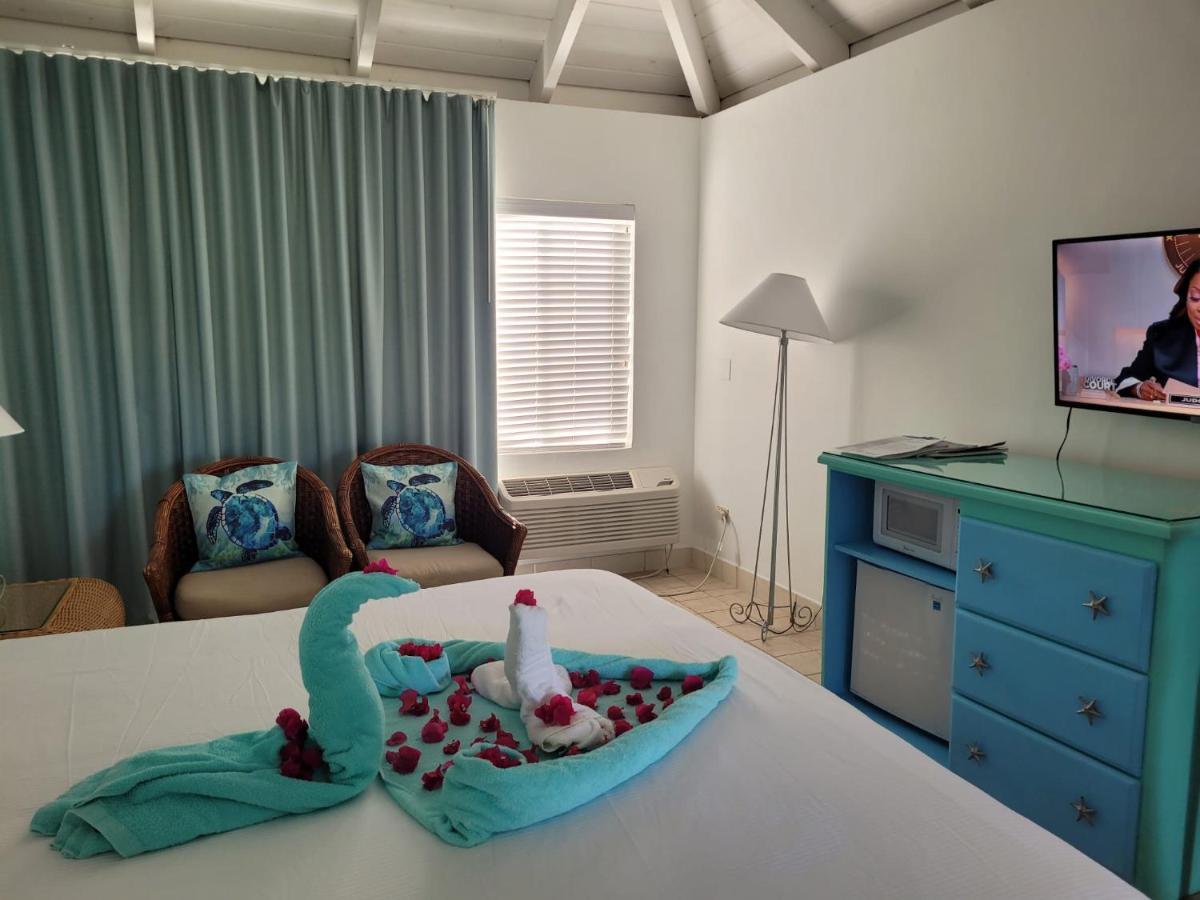 Sibonne Beach Hotel Грейс Бей Екстериор снимка