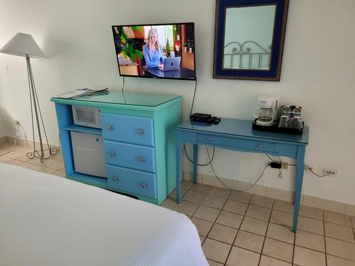Sibonne Beach Hotel Грейс Бей Екстериор снимка