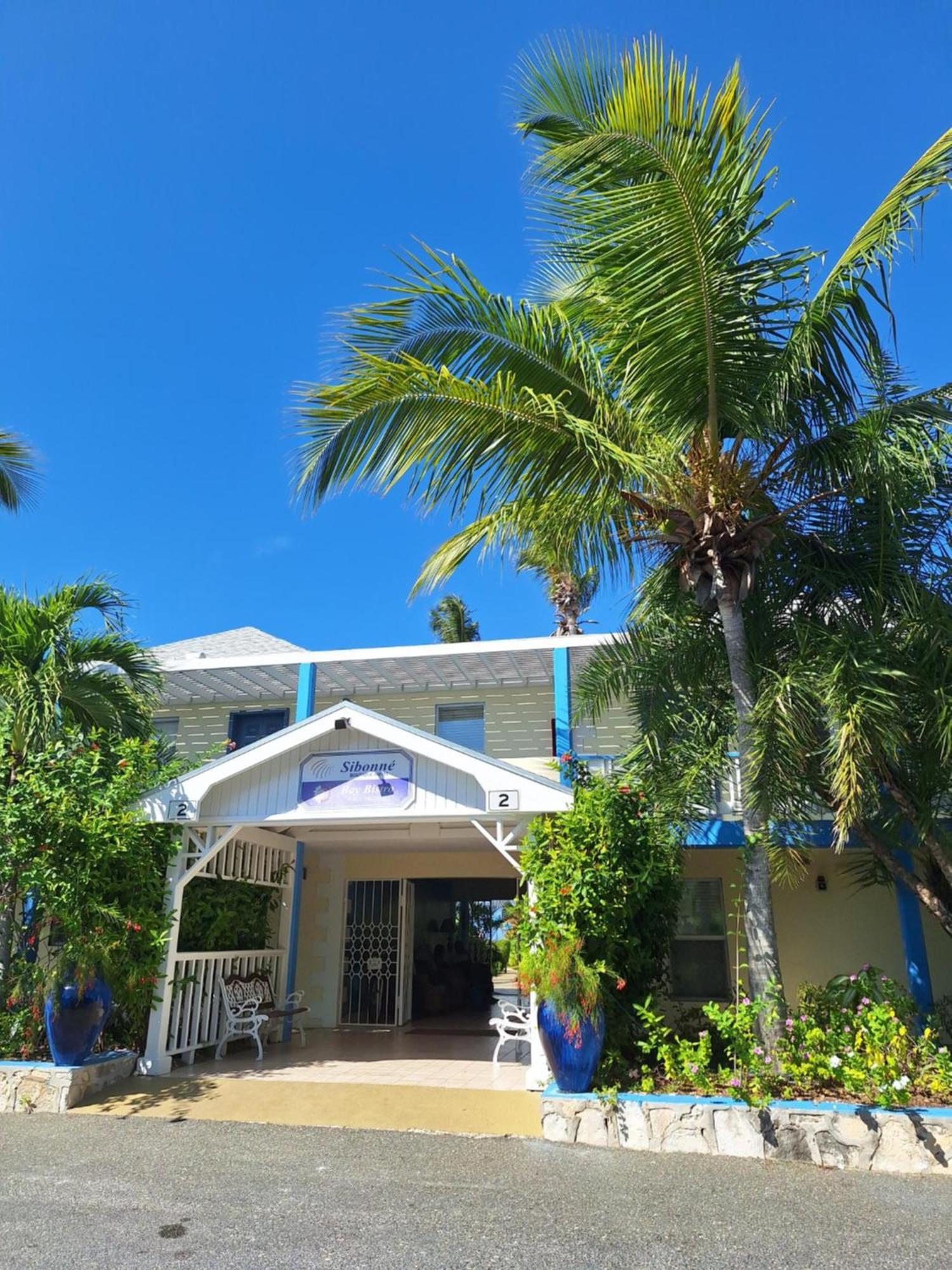 Sibonne Beach Hotel Грейс Бей Екстериор снимка