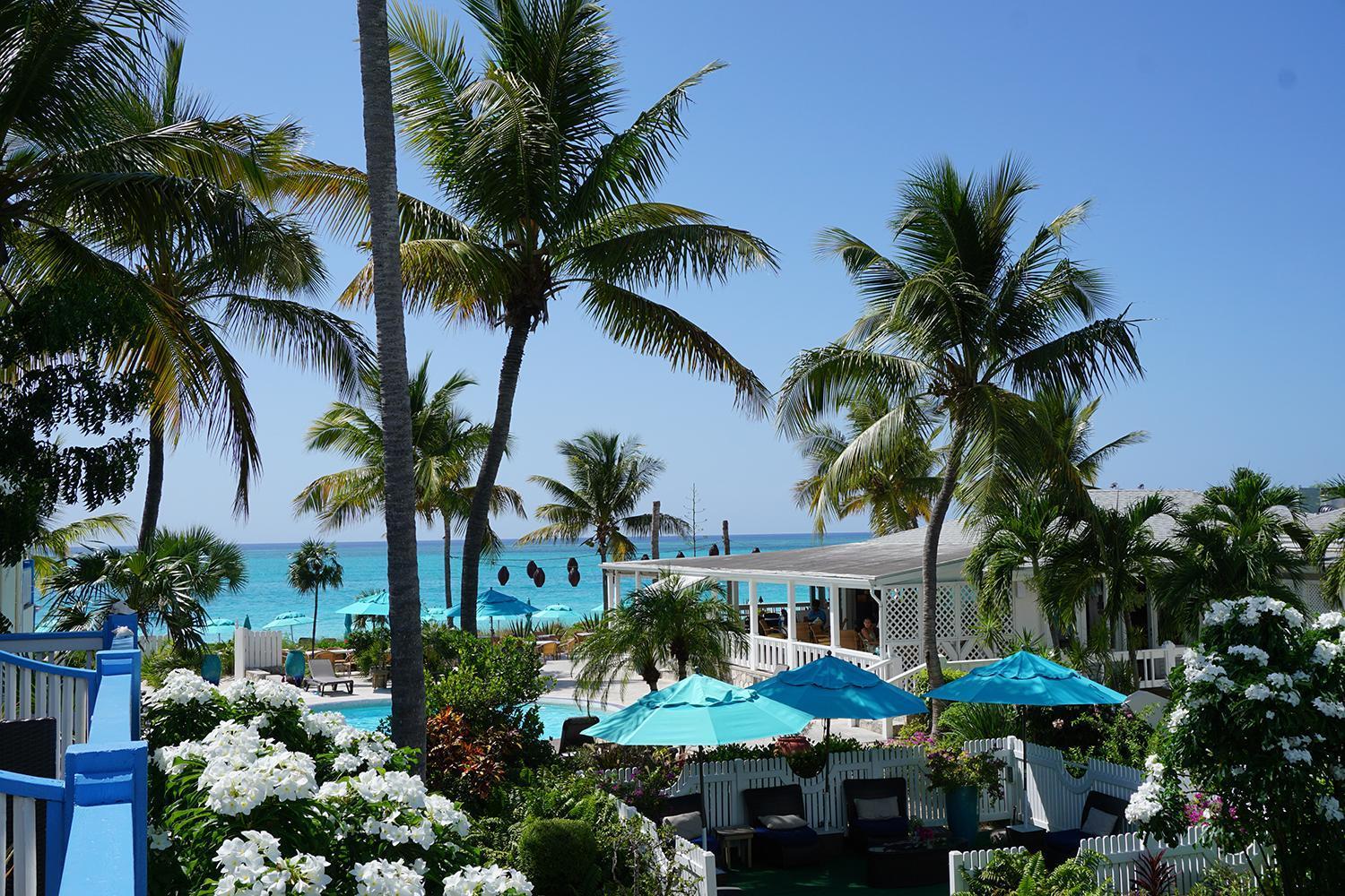 Sibonne Beach Hotel Грейс Бей Екстериор снимка