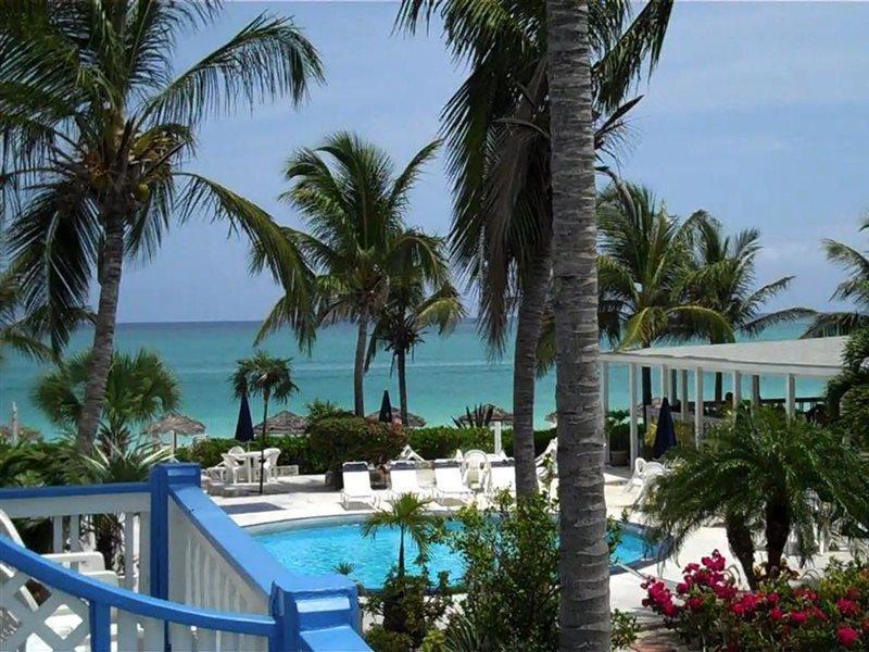 Sibonne Beach Hotel Грейс Бей Екстериор снимка