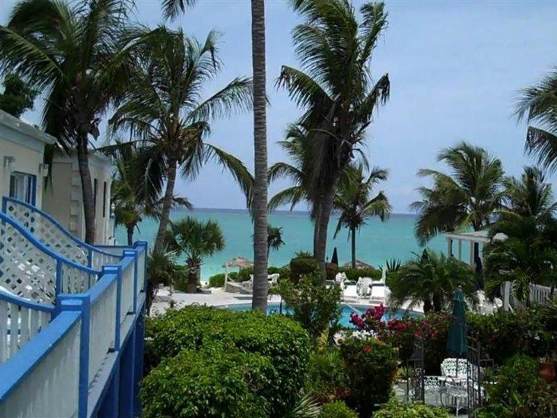 Sibonne Beach Hotel Грейс Бей Екстериор снимка
